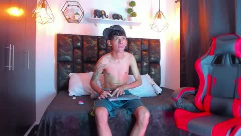 Snapshot of teddy_smith_ chatting on December 2, 2025, 11:26 am Smith online show from December 2, 2025, 11:26 am