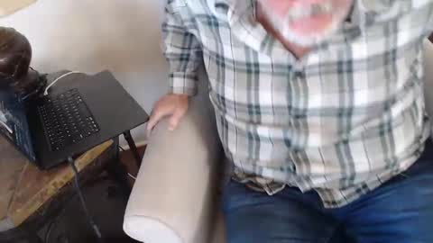 Snapshot of teddybare1x chatting on December 5, 2024, 4:34 pm Teddy Bare online show from December 5, 2024, 4:34 pm