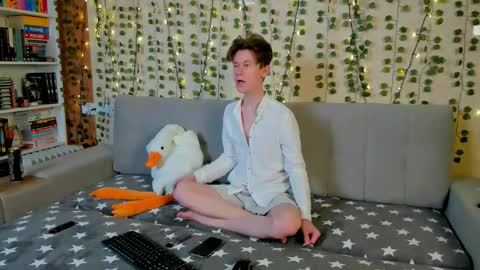 tedy_lun online show from March 11, 2026, 8:37 pm