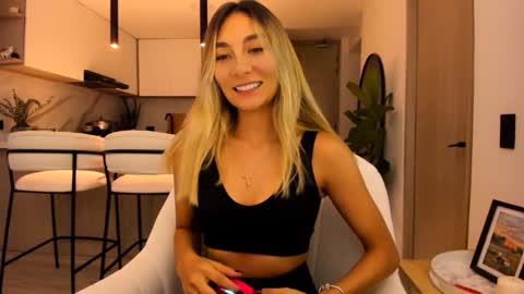 Amy No penetration Virgiin giirl online show from February 26, 2025, 1:32 am