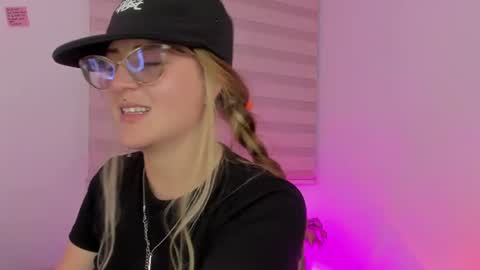 tekila__ online show from July 25, 2026, 11:24 pm