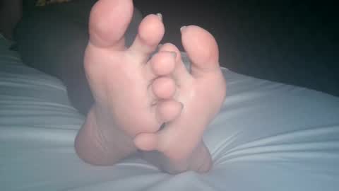 Viv West online show from October 16, 2025, 4:02 am