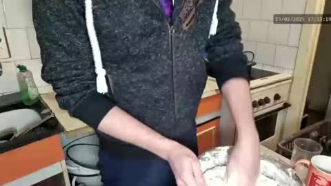 Virg Lszl online show from February 23, 2025, 4:24 pm