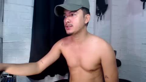 tempting_jon online show from October 6, 2025, 2:09 am