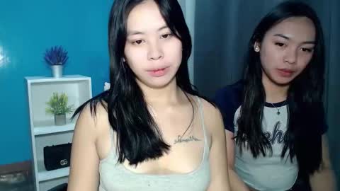 Snapshot of temptmebabyx chatting on April 17, 2026, 7:00 am YOGIRL MAXINE online show from April 17, 2026, 7:00 am