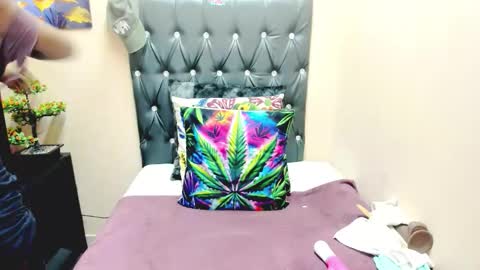 Snapshot of temptressqeen chatting on January 14, 2026, 4:07 am temptressqeen online show from January 14, 2026, 4:07 am