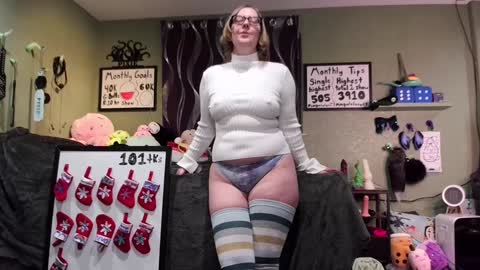 Snapshot of ten_tickle_pixie chatting on December 27, 2024, 11:21 pm Pixie and Tentacle Overlord online show from December 27, 2024, 11:21 pm