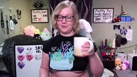 Snapshot of ten_tickle_pixie chatting on February 19, 2025, 8:10 pm Pixie and Tentacle Overlord online show from February 19, 2025, 8:10 pm