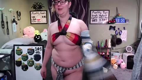 Snapshot of ten_tickle_pixie chatting on March 12, 2025, 6:22 pm Pixie and Tentacle Overlord online show from March 12, 2025, 6:22 pm