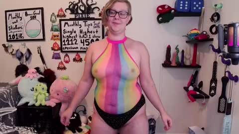 Snapshot of ten_tickle_pixie chatting on September 19, 2025, 10:21 pm Pixie and Tentacle Overlord online show from September 19, 2025, 10:21 pm