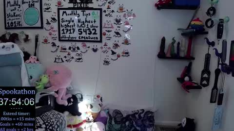 Snapshot of ten_tickle_pixie chatting on October 31, 2025, 10:11 pm Pixie and Tentacle Overlord online show from October 31, 2025, 10:11 pm