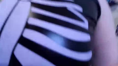 Snapshot of ten_tickle_pixie chatting on November 6, 2025, 1:39 am Pixie and Tentacle Overlord online show from November 6, 2025, 1:39 am