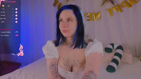 Snapshot of tender__kitty chatting on December 15, 2025, 10:08 am Sue online show from December 15, 2025, 10:08 am