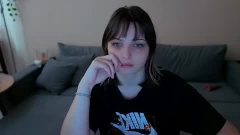 Snapshot of tender_meow chatting on June 24, 2026, 12:15 pm tender_meow online show from June 24, 2026, 12:15 pm
