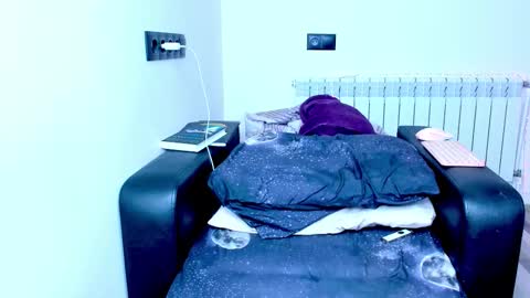 Kira online show from November 27, 2025, 3:08 am