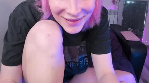 Kira online show from April 25, 2026, 6:27 am