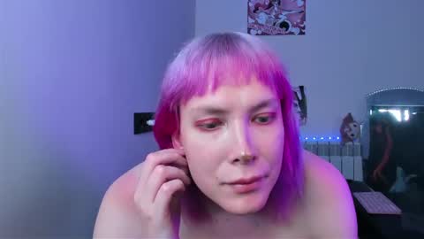 Snapshot of tenebrise chatting on June 17, 2026, 2:40 pm Kira online show from June 17, 2026, 2:40 pm