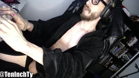 Ty online show from April 25, 2026, 4:26 pm
