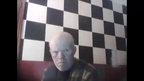 Snapshot of terdy2366 chatting on November 18, 2025, 5:28 pm terdy2366 online show from November 18, 2025, 5:28 pm