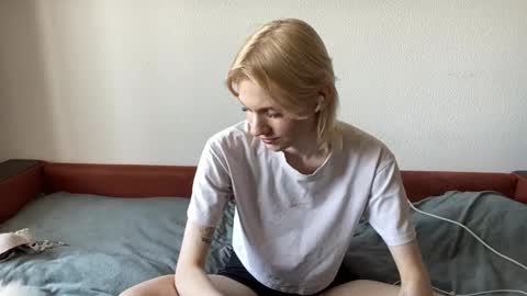 Anna online show from March 16, 2026, 5:44 am