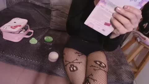 Terra Elowen online show from December 16, 2025, 11:15 am