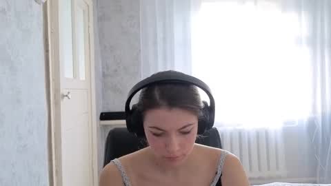 Anny Simpson online show from September 26, 2025, 4:38 am