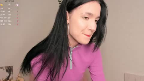 Caroline online show from June 12, 2026, 5:23 pm