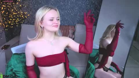 Tessa online show from April 26, 2026, 4:04 pm