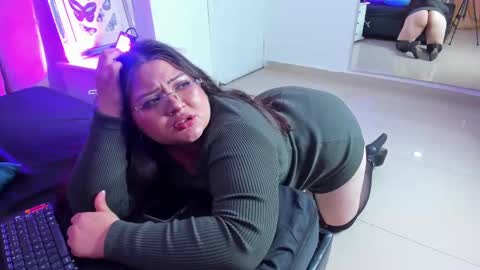 Snapshot of tessa_sinclaire chatting on September 30, 2025, 9:31 pm TERESA online show from September 30, 2025, 9:31 pm