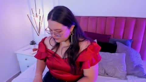 Snapshot of tessa_sinclaire chatting on October 6, 2025, 11:35 pm TERESA online show from October 6, 2025, 11:35 pm