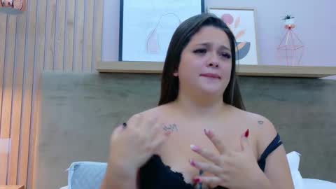 tessa stones online show from October 18, 2025, 5:54 am