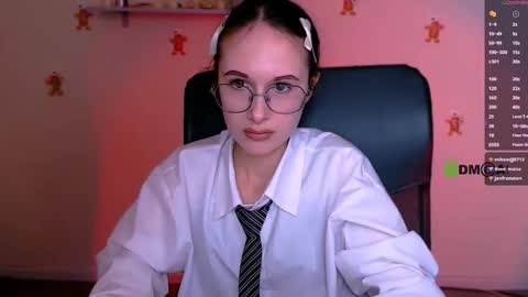Snapshot of tessa_tea chatting on January 7, 2026, 9:28 pm tessa_tea online show from January 7, 2026, 9:28 pm