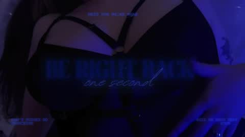 tessa_tea online show from May 13, 2026, 2:09 am