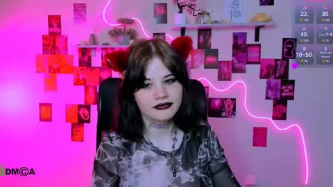 tessa_tea online show from May 13, 2026, 2:14 pm
