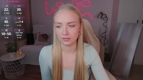 TessaHamilton online show from March 1, 2026, 8:05 am