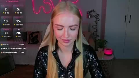 Snapshot of tessahamilton chatting on May 31, 2026, 6:09 pm TessaHamilton online show from May 31, 2026, 6:09 pm