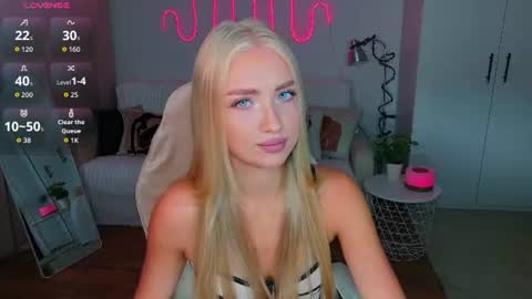 TessaHamilton online show from July 1, 2026, 2:40 pm