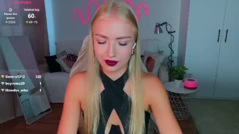 TessaHamilton online show from July 12, 2026, 12:07 pm