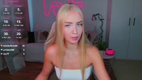 TessaHamilton online show from July 23, 2026, 12:03 pm