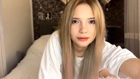 tessiebe online show from March 4, 2026, 8:42 am