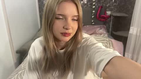 tessiebe online show from March 12, 2026, 3:29 pm