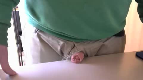 Snapshot of testechat chatting on November 21, 2025, 6:39 pm Test the Chat online show from November 21, 2025, 6:39 pm