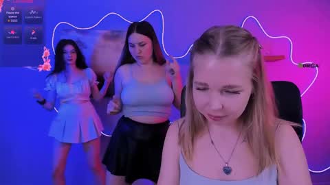 teya_starling online show from April 30, 2026, 7:42 pm