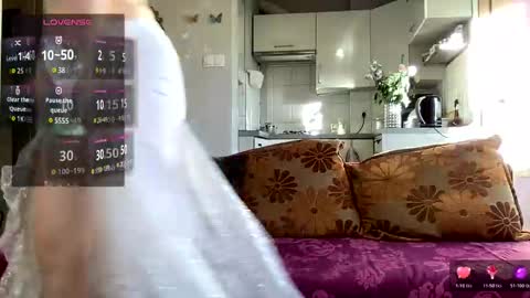 Snapshot of teylor_l chatting on November 6, 2025, 1:45 pm Teylor online show from November 6, 2025, 1:45 pm