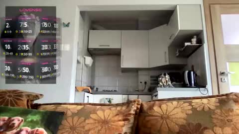 Snapshot of teylor_l chatting on December 4, 2025, 1:09 pm Teylor online show from December 4, 2025, 1:09 pm