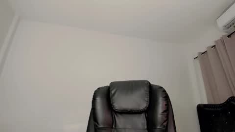 Luna online show from May 14, 2026, 9:32 pm