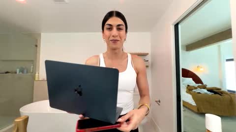 babygirlmami online show from April 7, 2026, 5:24 pm