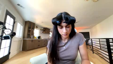 babygirlmami online show from April 23, 2026, 10:01 pm