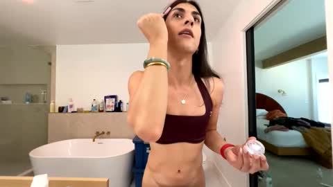 babygirlmami online show from April 24, 2026, 7:49 pm