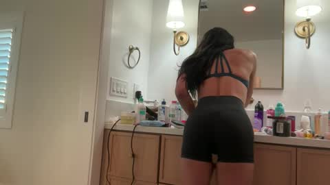 babygirlmami online show from May 11, 2026, 9:56 pm